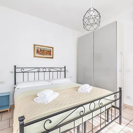 Daire Guesthost - La Nicchia Dei Papi - Visarno Arena Lovely