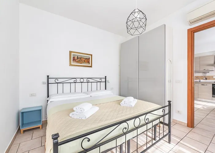 Apartamento Guesthost - La Nicchia Dei Papi - Visarno Arena Lovely